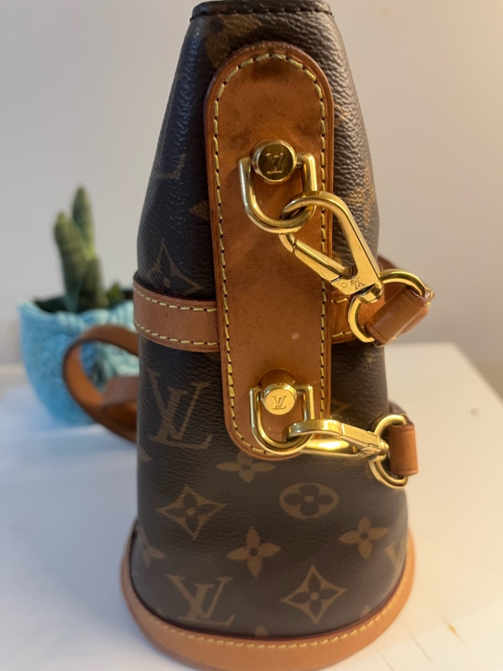 Louis Vuitton Monogram Canvas Bucket Crossbody in Brown and Natural - Picture 8 of 17